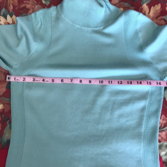 Mint Turtle Neck - Picture 4 of 7